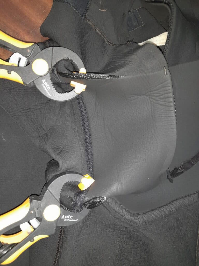 REPARAÇÃO RIP CURL WETSUIT