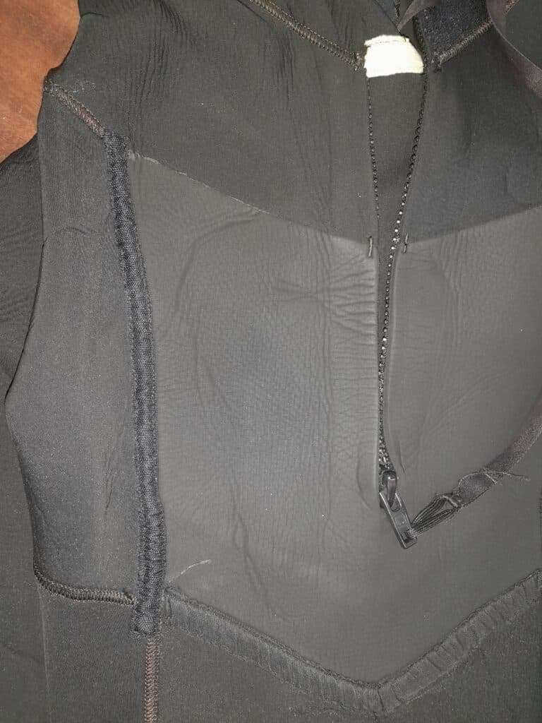 REPARAÇÃO RIP CURL WETSUIT